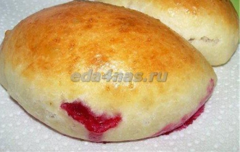 Пирожки с вишней