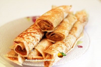 Блины со сгущенкой и орешками