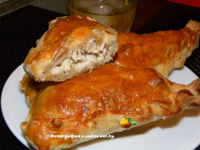 Слоеные конвертики с курицей